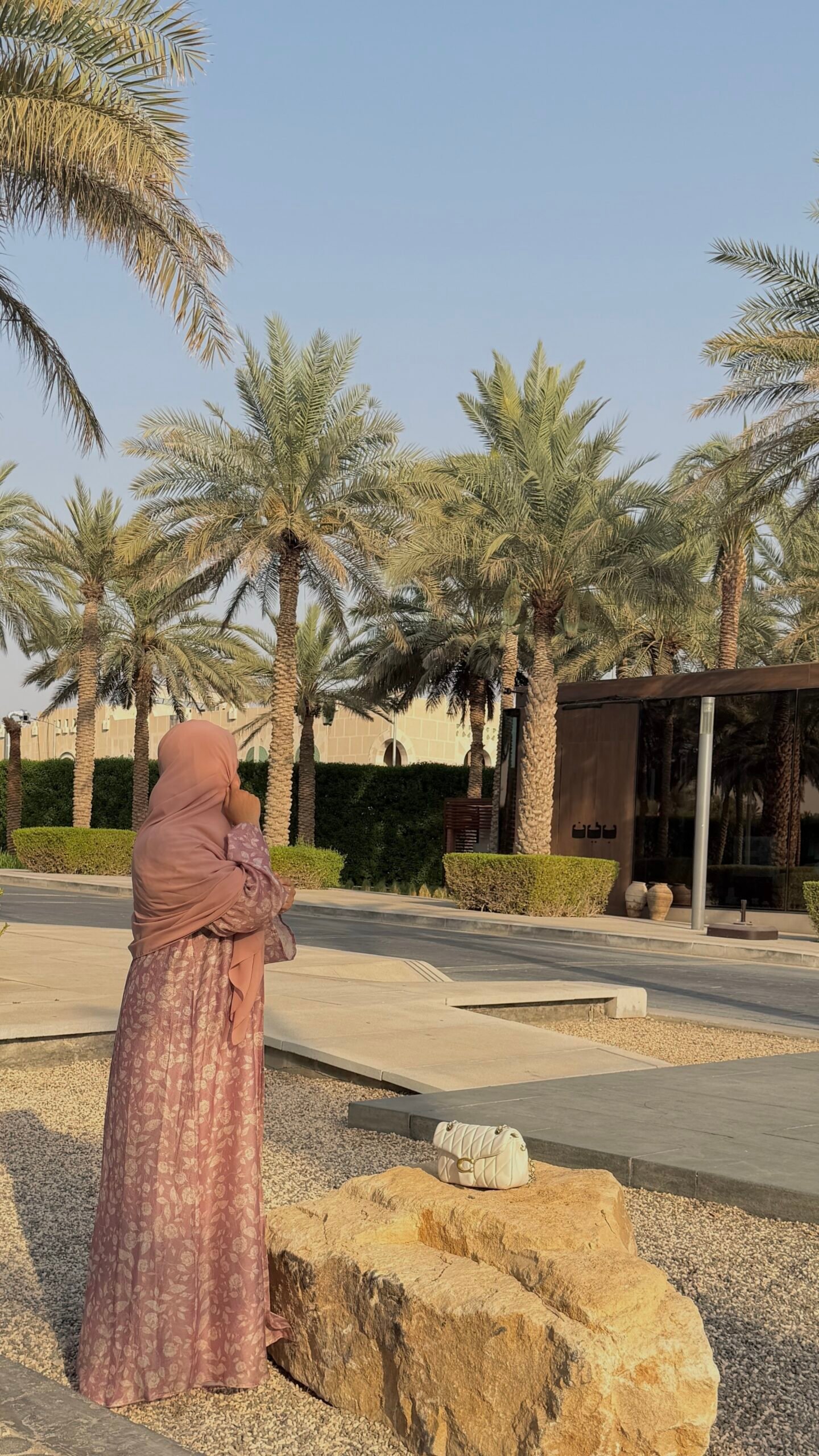 Pink Floral Abaya - Image 2